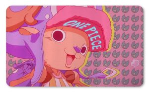 Tapete de Tony Tony Chopper con gorro rosa y estética retro pastel impreso por QuintaProjects.